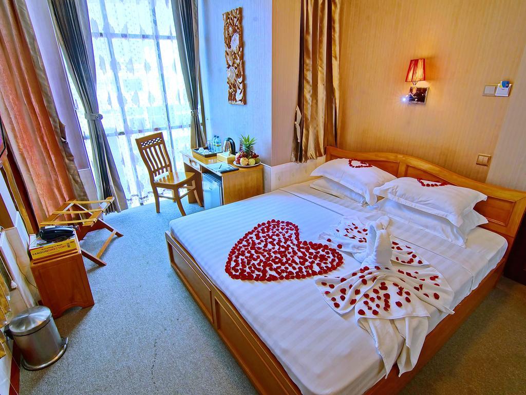 Smart Hotel Мандалей Екстериор снимка