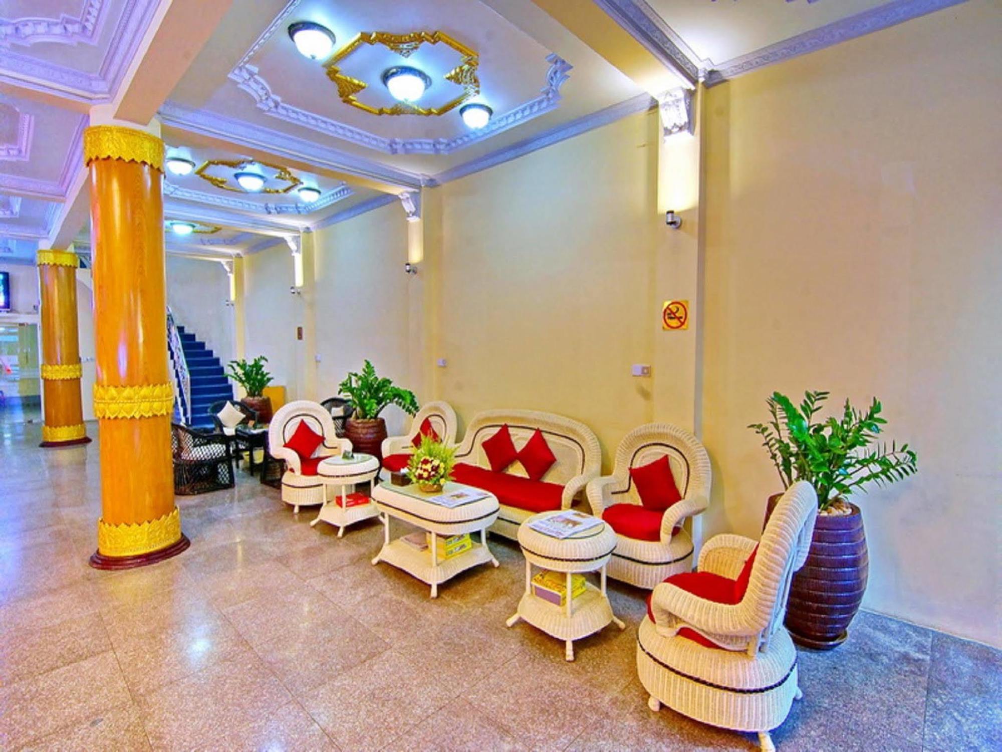 Smart Hotel Мандалей Екстериор снимка