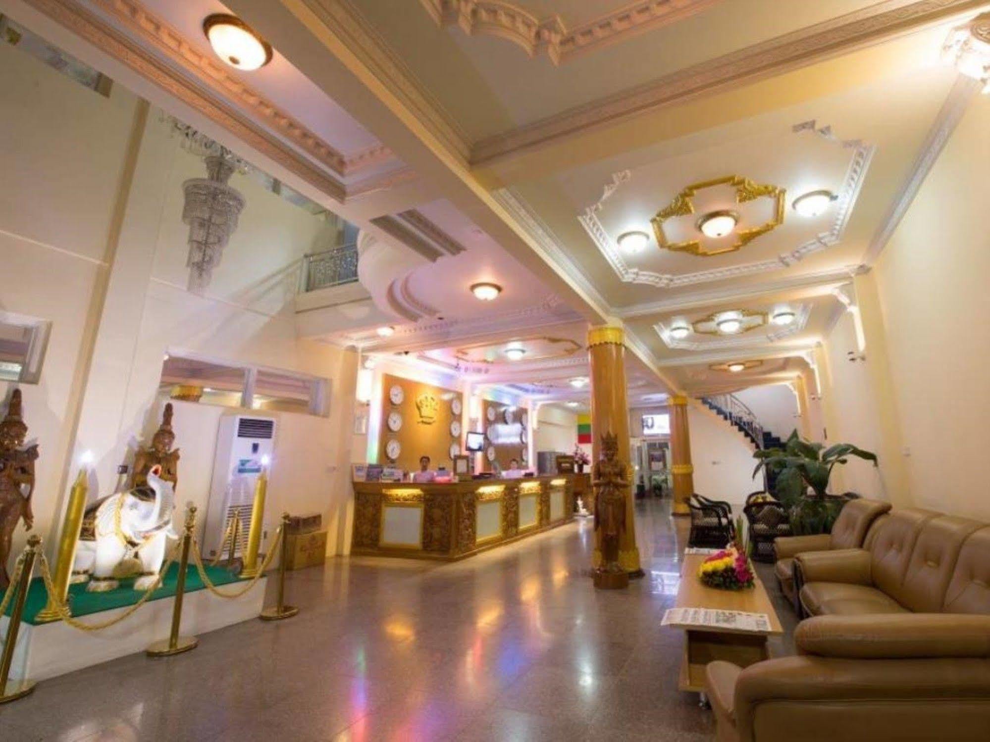 Smart Hotel Мандалей Екстериор снимка
