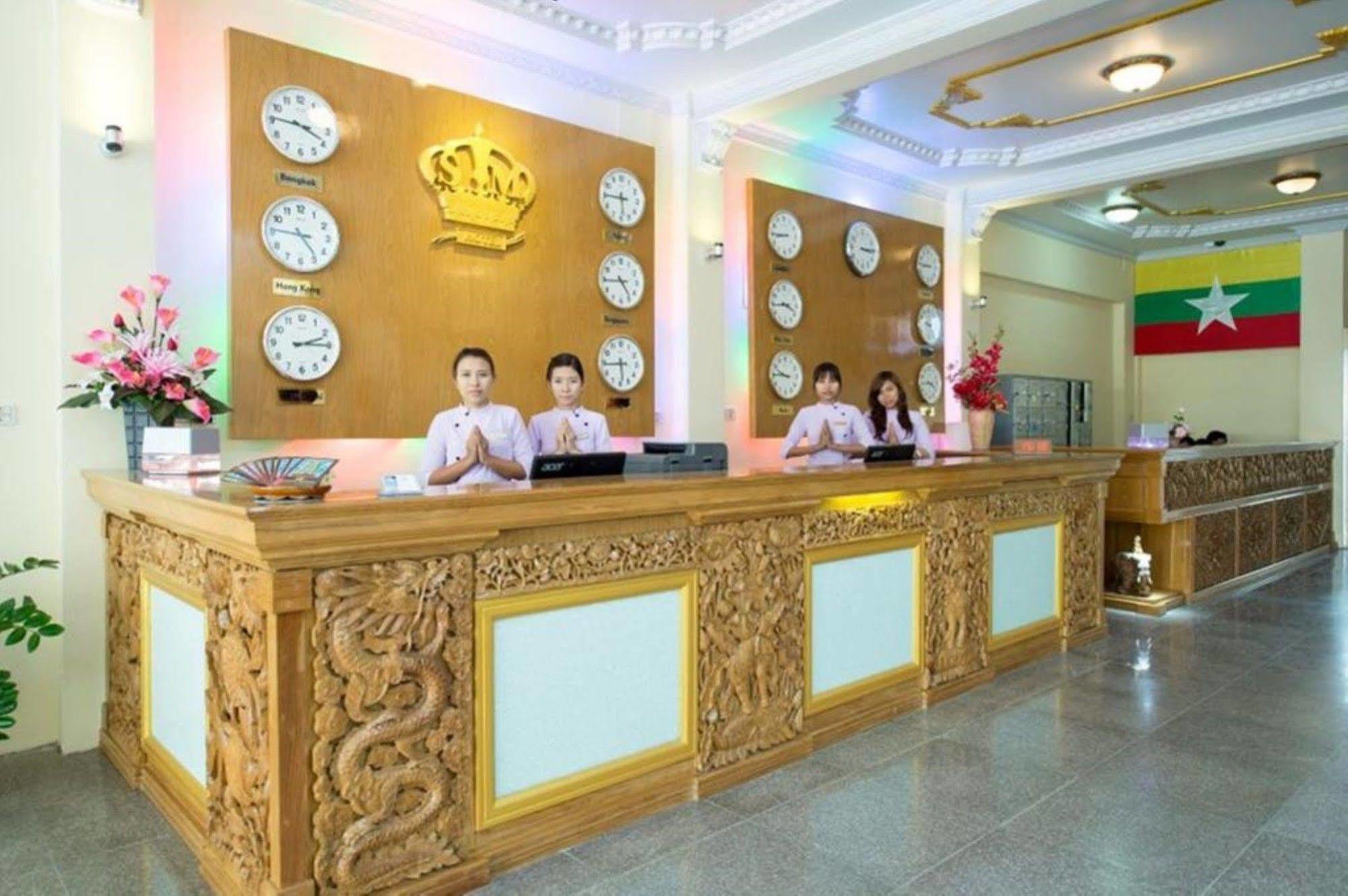 Smart Hotel Мандалей Екстериор снимка