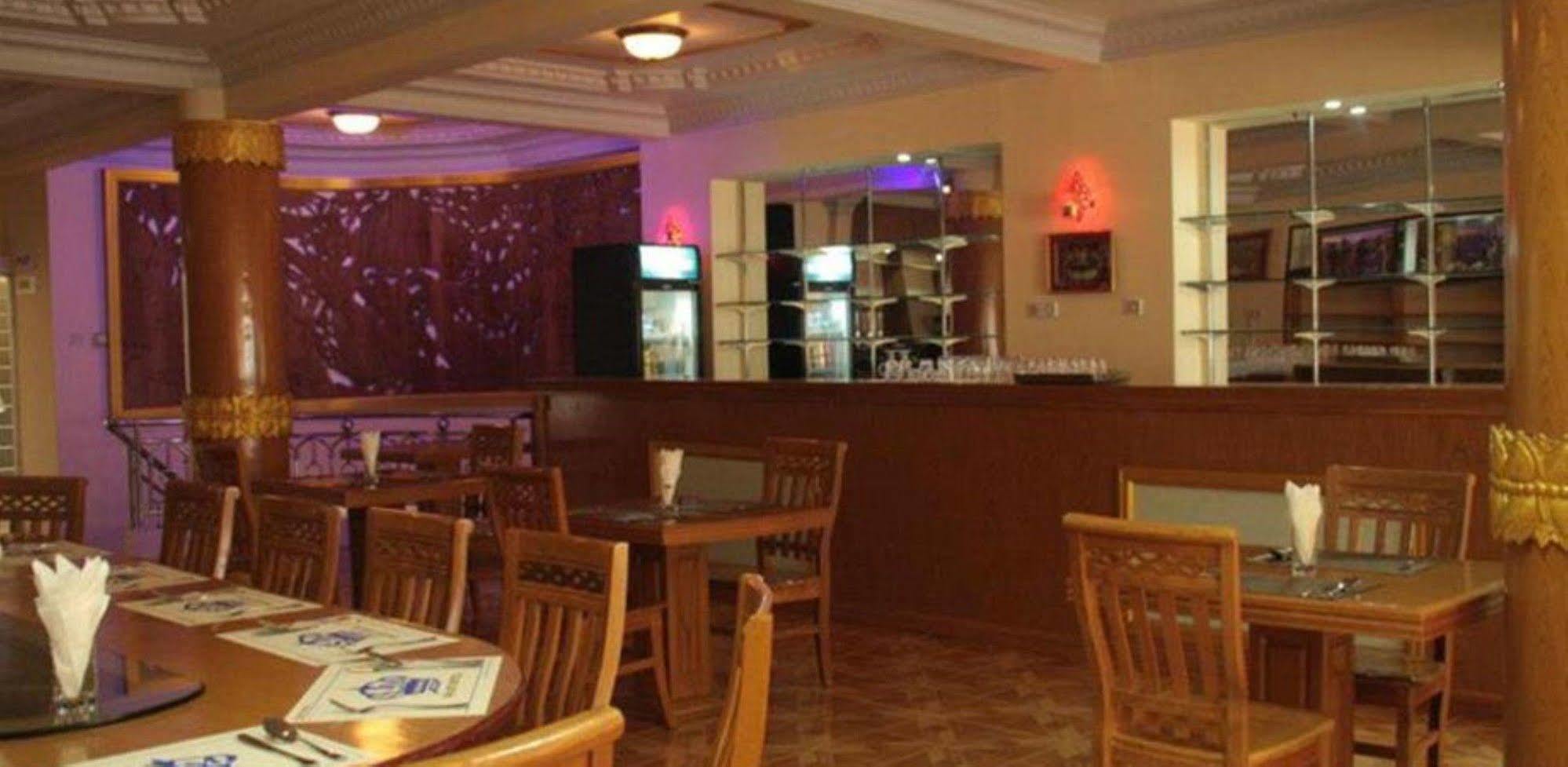Smart Hotel Мандалей Екстериор снимка
