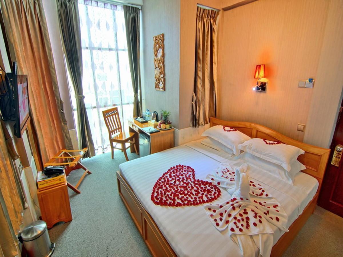 Smart Hotel Мандалей Екстериор снимка